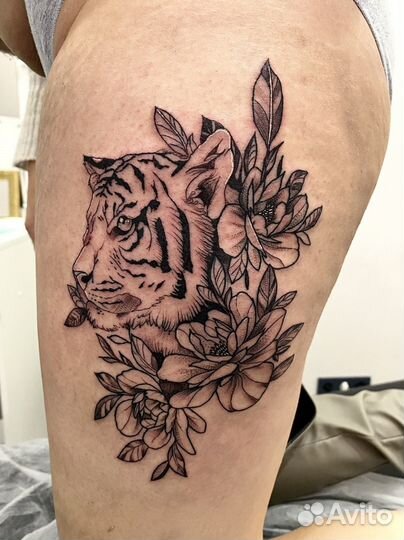 Мастер по татуировкам