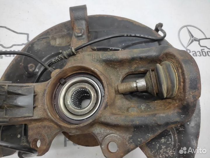 Кулак поворотный передний левый w164 ML-class 6