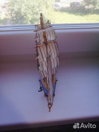 Корабль интерьерный