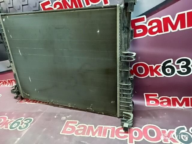 Радиатор охлаждения Renault Duster 2010