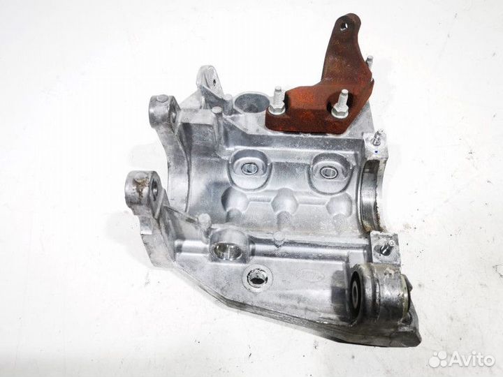 Кронштейн двигателя Land Rover Discovery Sport