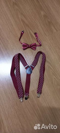 Подтяжки и бабочка