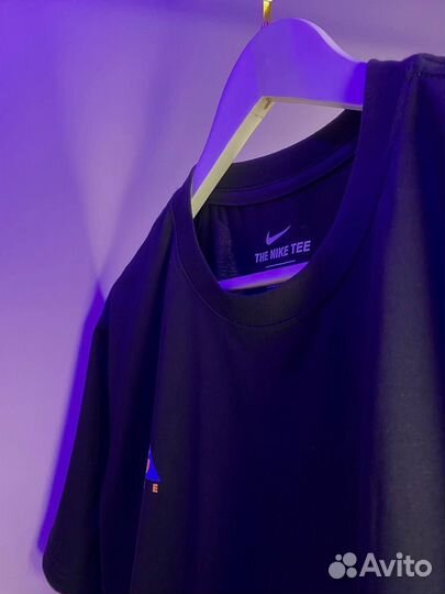 Футболка Nike x ACG черная на руках