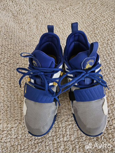 Баскетбольные кроссовки decathlon 37р