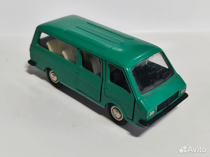 Модель автомобиля раф 2203 Саратов Тантал СССР А18