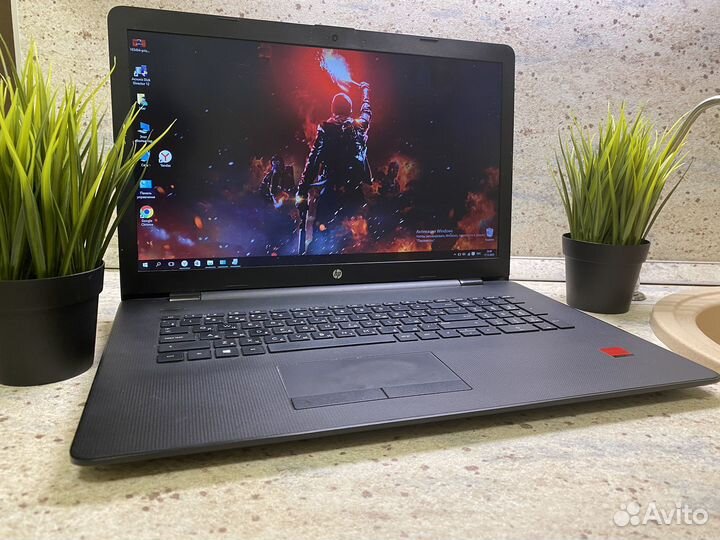 Большой ноутубк HP 2 видеокарты