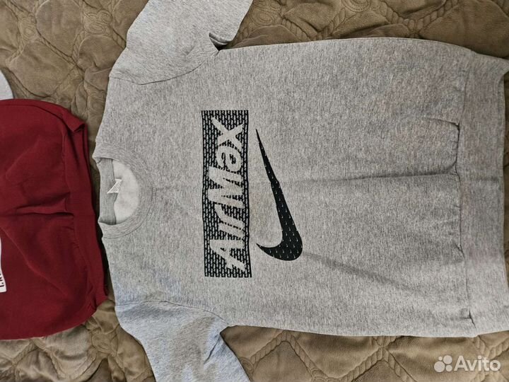 Новая футболка и джемперы на 10-12 лет