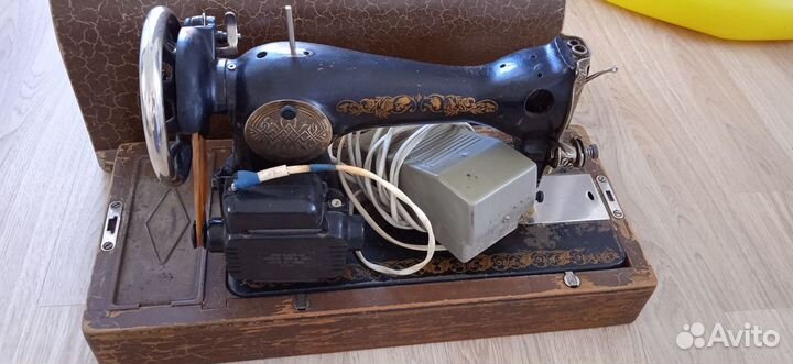 Швейная машина