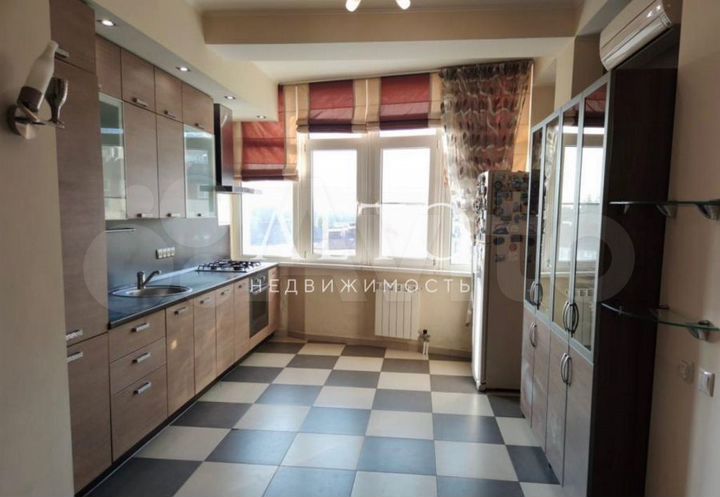 3-к. квартира, 70 м², 7/12 эт.