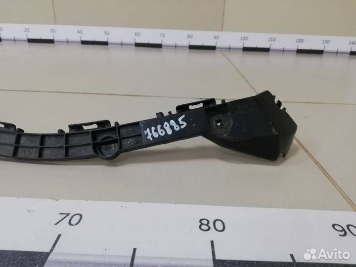 Направляющая заднего бампера левая Toyota Corolla