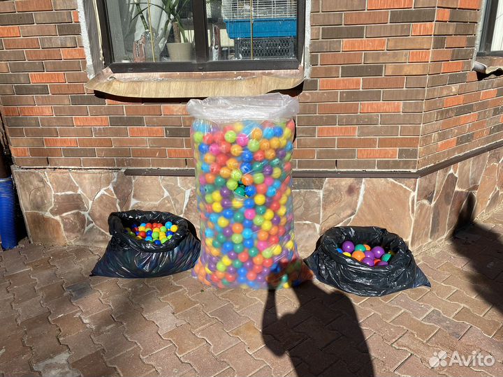 Пластиковые шарики для сухого бассейна