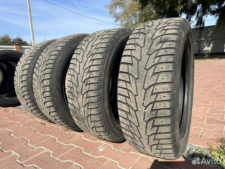 Hankook Winter I'Pike RS W419 215/55 R17 98T