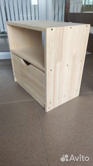 Тумбочка прикроватная из дерева