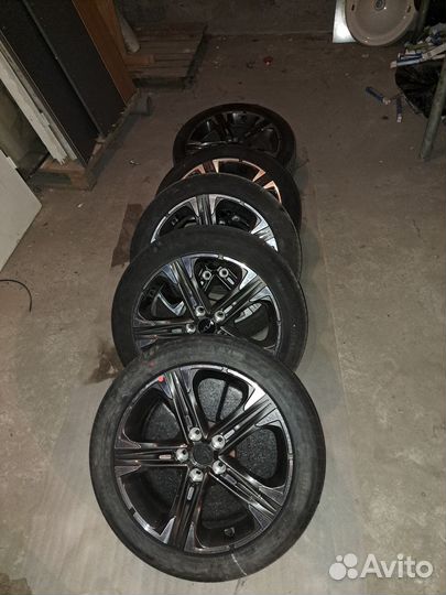 R18 Yokohama Ice Guard IG65 235/45, PCD 5x114.3 DIA 56