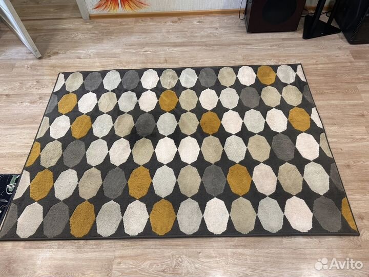 Ковер Икея в хорошем состоянии