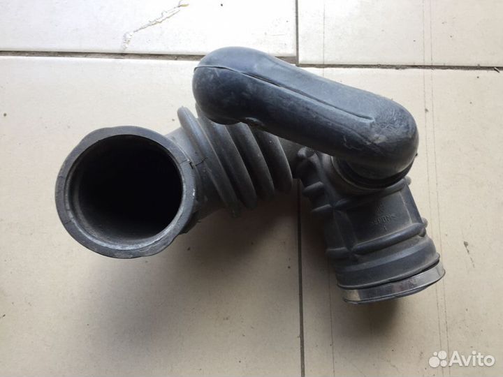 Корпус воздушного фильтра Land Rover Freelander 1