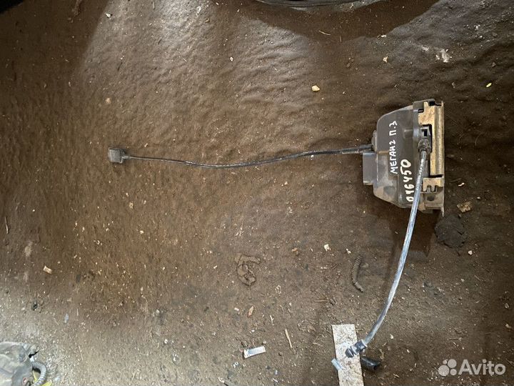 Замок двери задней правой Renault Megane 2 2002-20