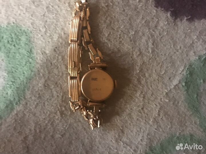 Часы с бриллиантами