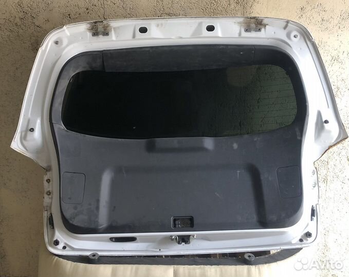 Крышка багажника Mitsubishi ASX