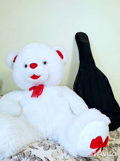 Большой плюшевый медведь, музыкальный