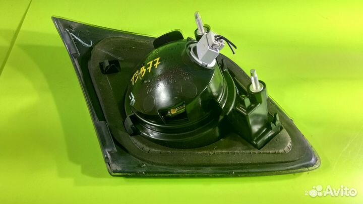 Фонарь внутренний правый для Mazda 3 2003-2009