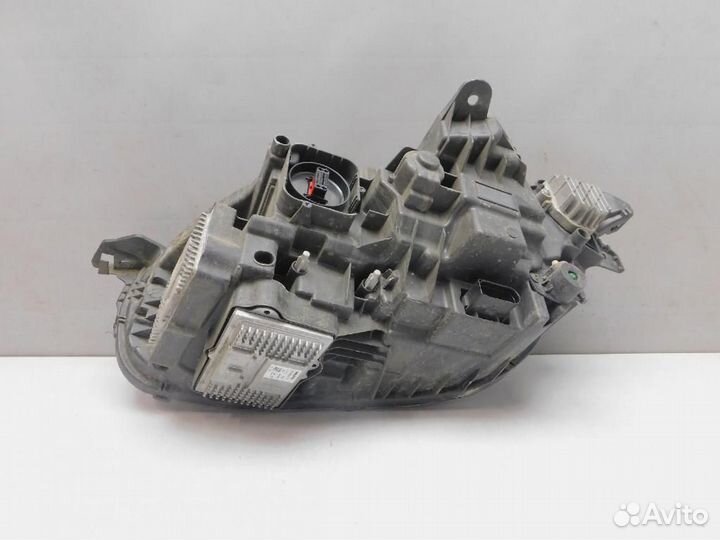 Фара правая Volvo XC90