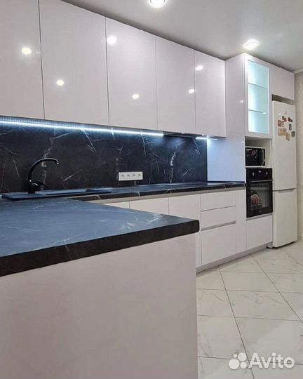 Кухня белая на заказ