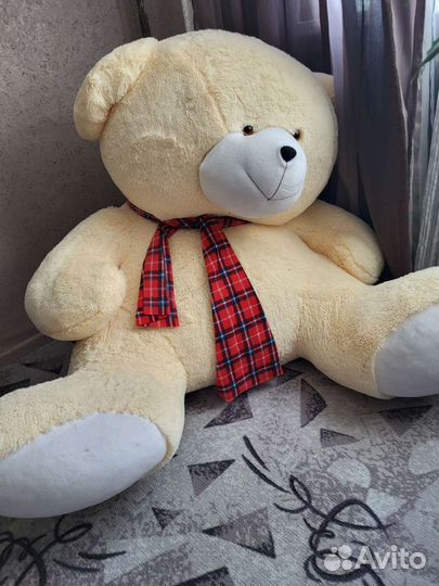 Плюшевый медведь