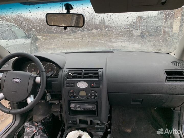 Панель приборов на Форд Мондео3 дорестайл