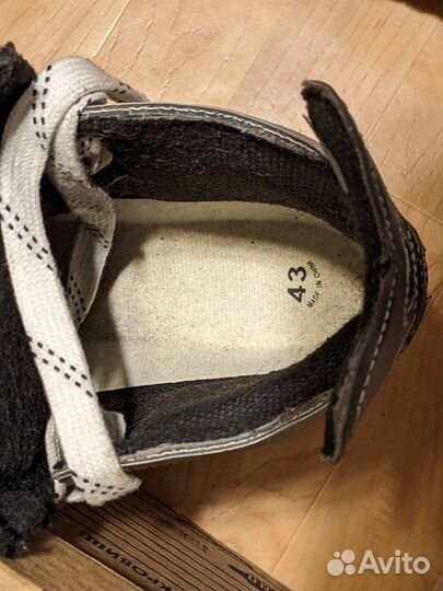 Хоккейные коньки ccm 43 размер