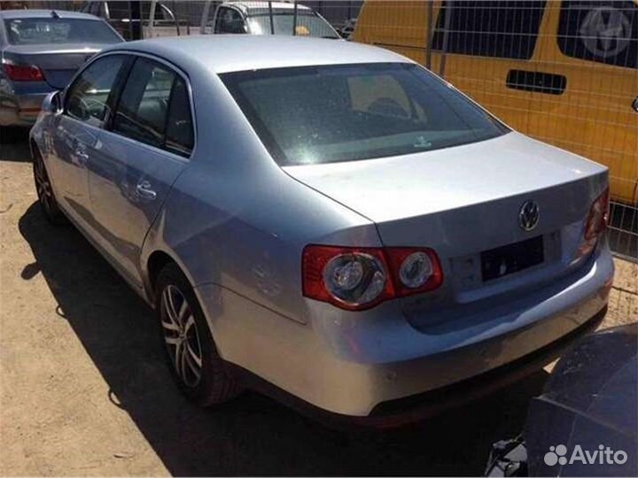 Разбор на запчасти Volkswagen Jetta 5