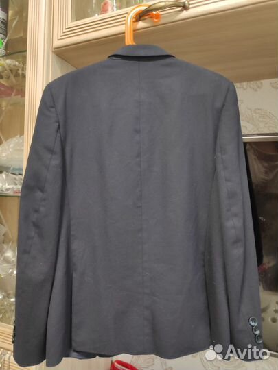 Пиджак,жилет и рубашки для школы р-ры 140-152