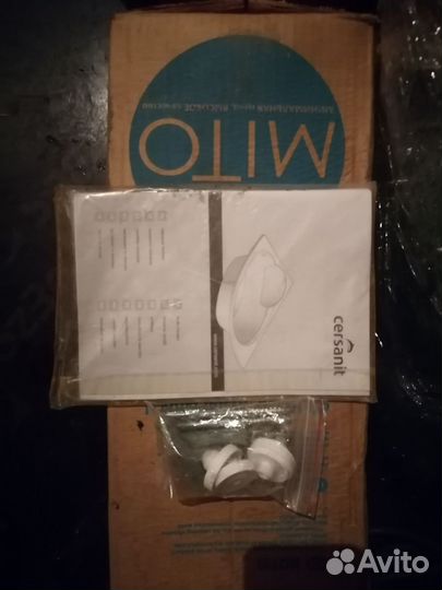 Рукомойник на подставке фирмы мито