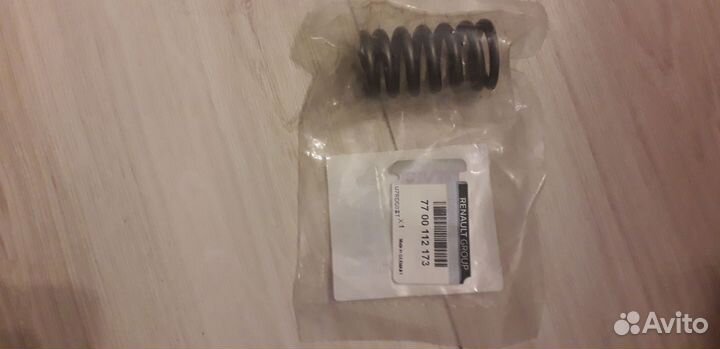 Пружина компенсатора распретвала и толкатель
