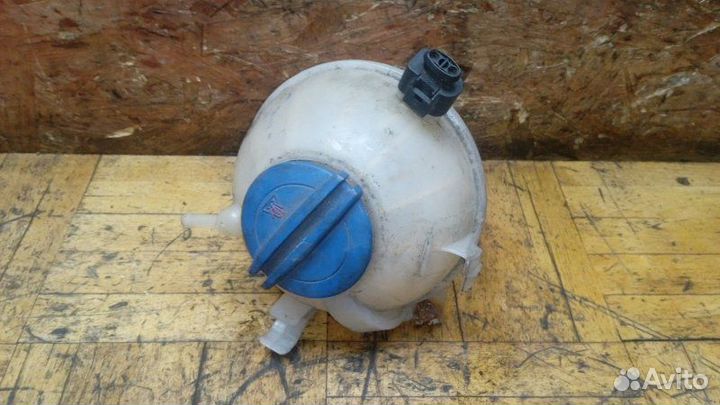 Бачок расширительный Skoda Superb 2.2 2008-2015