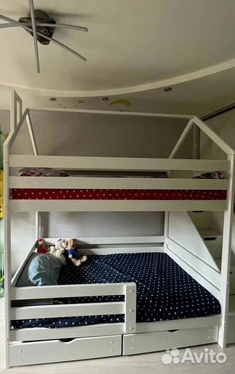 Кровать подростковая