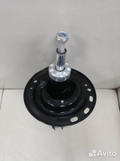 Амортизатор передний правый Toyota Camry V50 2011