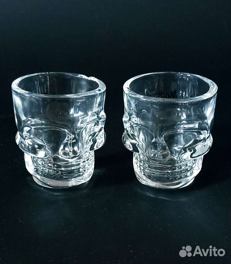 Стопки + стакан, черепа, Captain Morgan