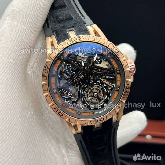 Часы Roger Dubuis Excalibur