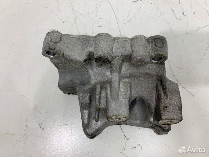 Кронштейн топливного фильтра Lr Rr Freelander 2