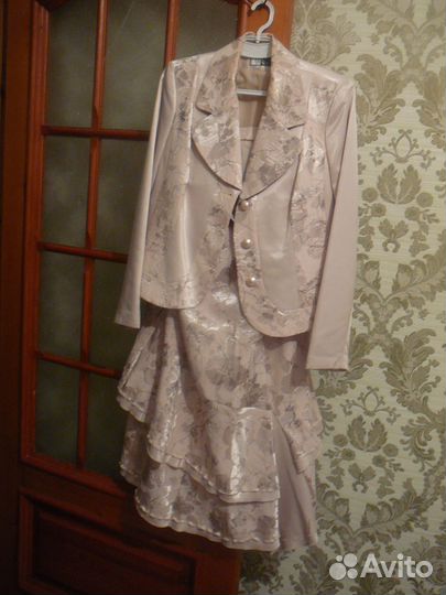 Костюм женский
