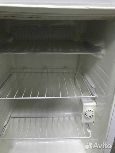 Маленький холодильник Daewoo