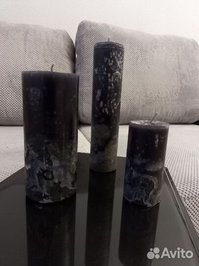 Свечи на бетоне