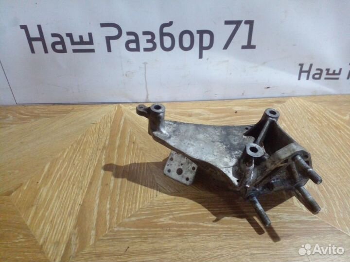 Кронштейн подушки двигателя Iran khodro samand