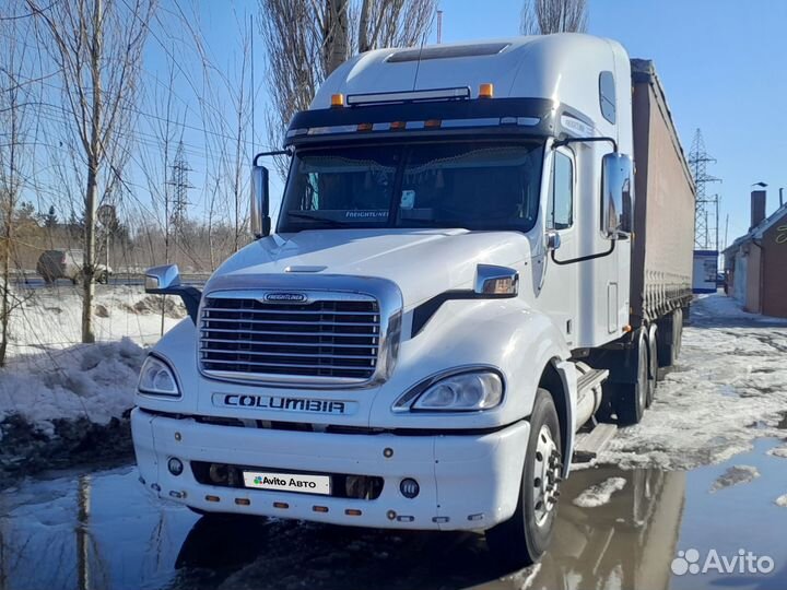 Freightliner Columbia, 2004