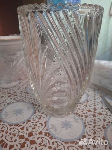 Хрустальная вазы