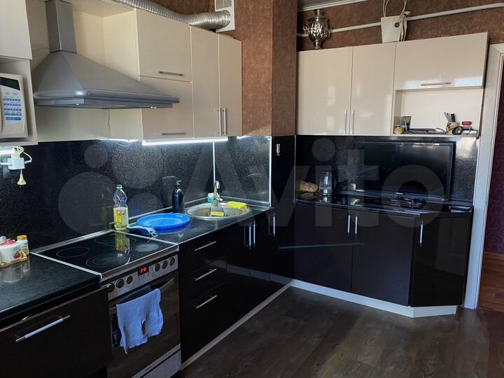 3-к. квартира, 65 м², 9/9 эт.