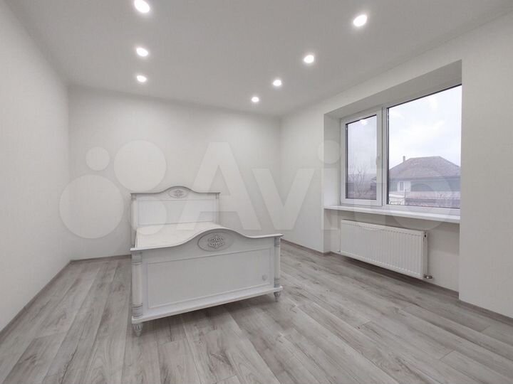 Дом 287,8 м² на участке 15,8 сот.