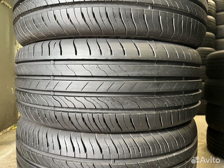 Viatti Strada 2 (V-134) 215/55 R17