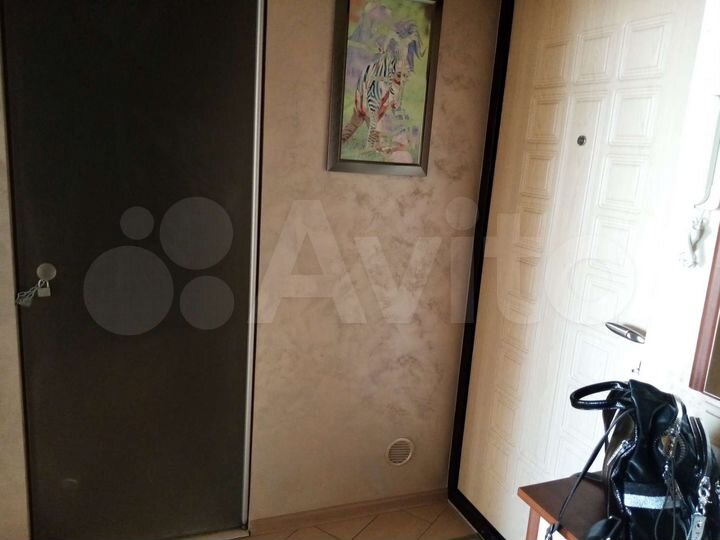 2-к. квартира, 40 м², 10/17 эт.